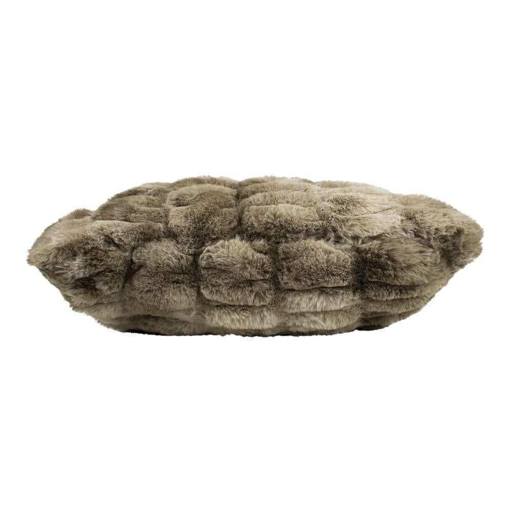 Hnědý žebrovaný chlupatý polštář Bear brown - 45*45*15cm Mars & More Hnědý žebrovaný chlupatý polštář Bear brown - 45*45*15cm Mars & More