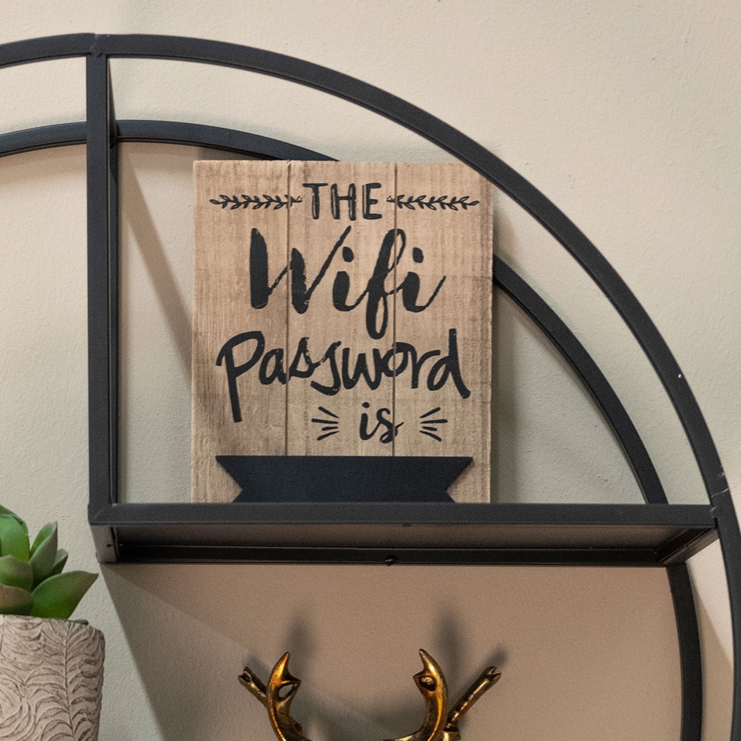 Nástěnná dřevěná cedule na heslo Wifi - 16*1*20 cm Clayre & Eef Nástěnná dřevěná cedule na heslo Wifi - 16*1*20 cm Clayre & Eef