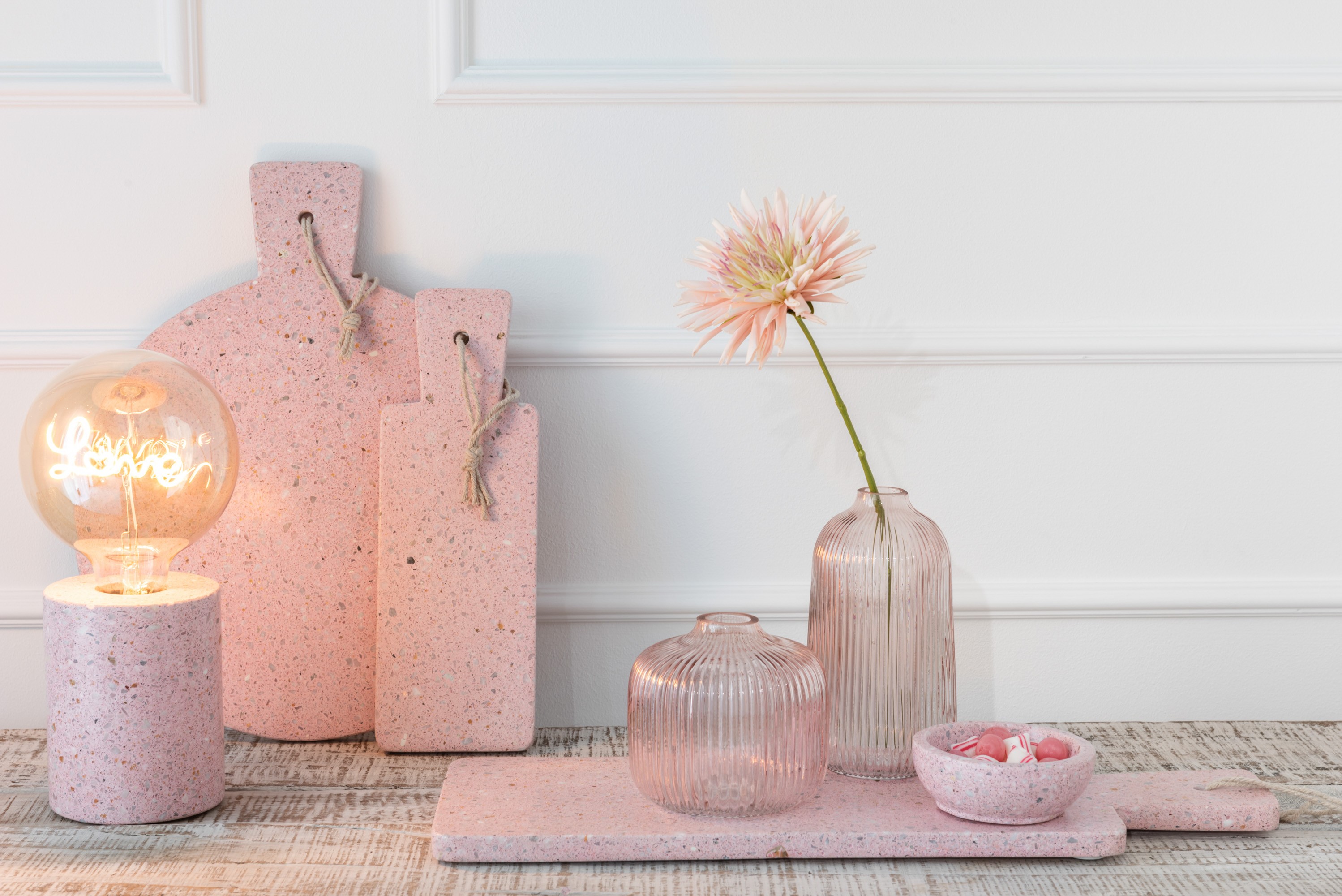 Růžová stolní lampa Terrazzo - Ø 10*13 cm/E27 J-Line by Jolipa Růžová stolní lampa Terrazzo - Ø 10*13 cm/E27 J-Line by Jolipa