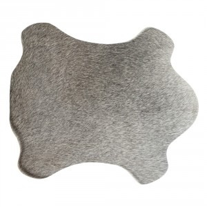 Prostírání z hovězí kůže ve tvaru krávy / šedá - 30*48*1cm