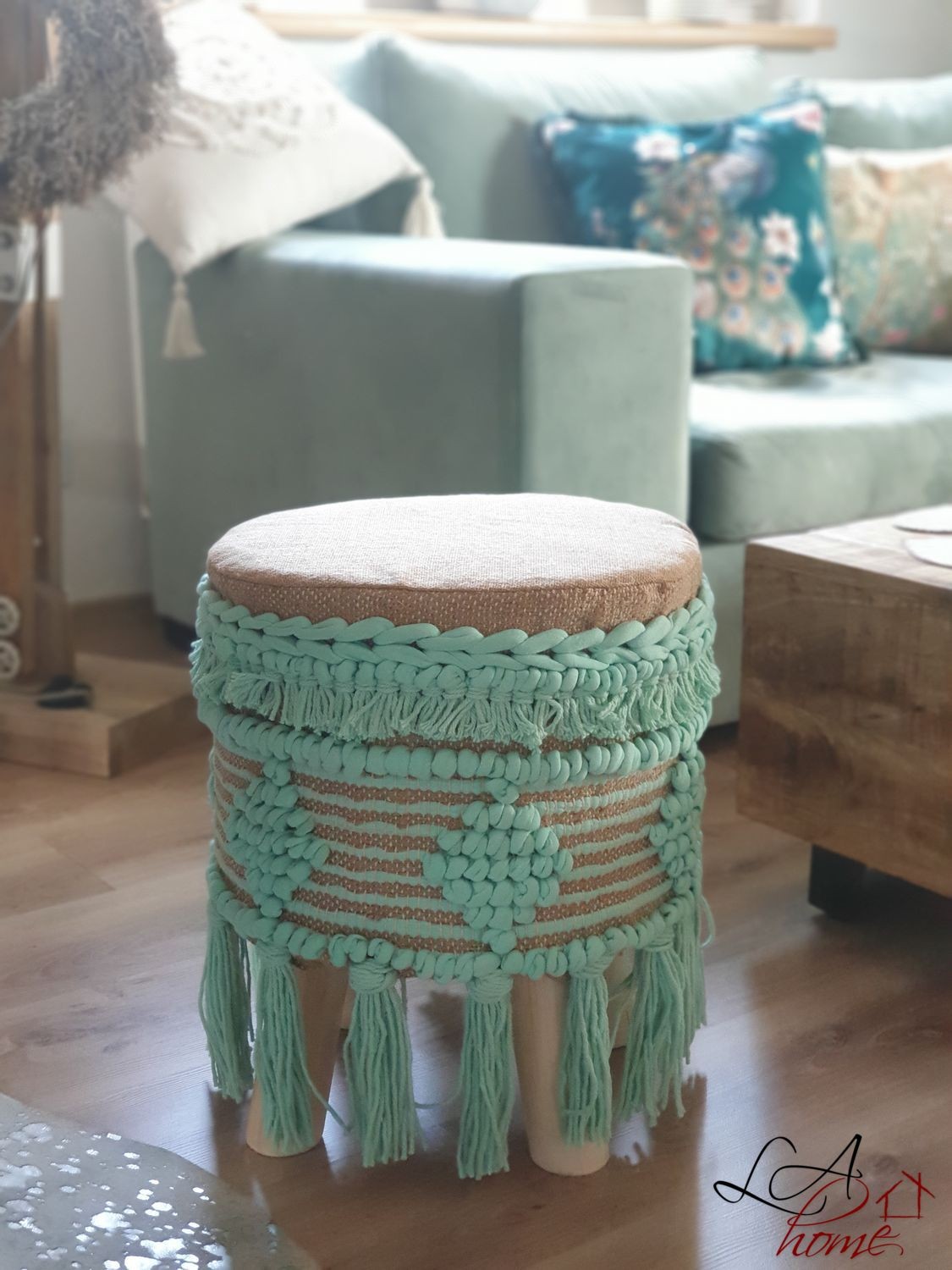 Béžovo - mintová stolička / podnožka Fringe mint - Ø 37*45cm J-Line by Jolipa Béžovo - mintová stolička / podnožka Fringe mint - Ø 37*45cm J-Line by Jolipa