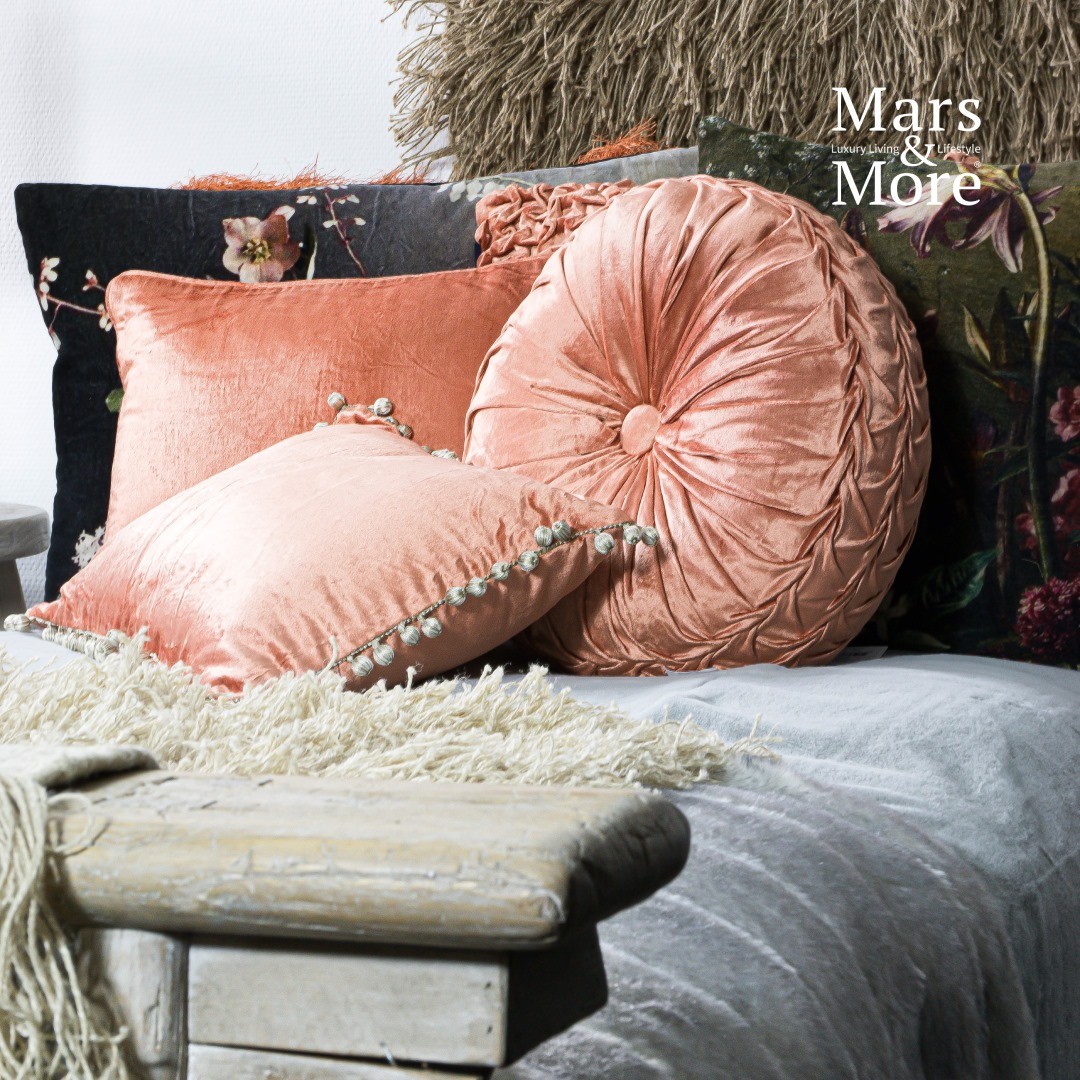 Růžový kulatý sametový polštář Rosa - Ø 40cm Mars & More Růžový kulatý sametový polštář Rosa - Ø 40cm Mars & More