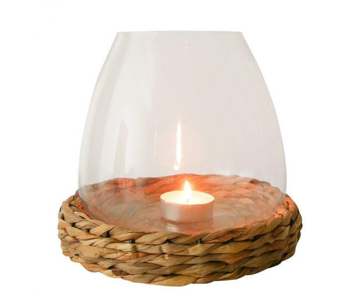 Skleněný svícen Avril s ratanovým pleteným podnosem 23cm - 26*26*23cm Mars & More 