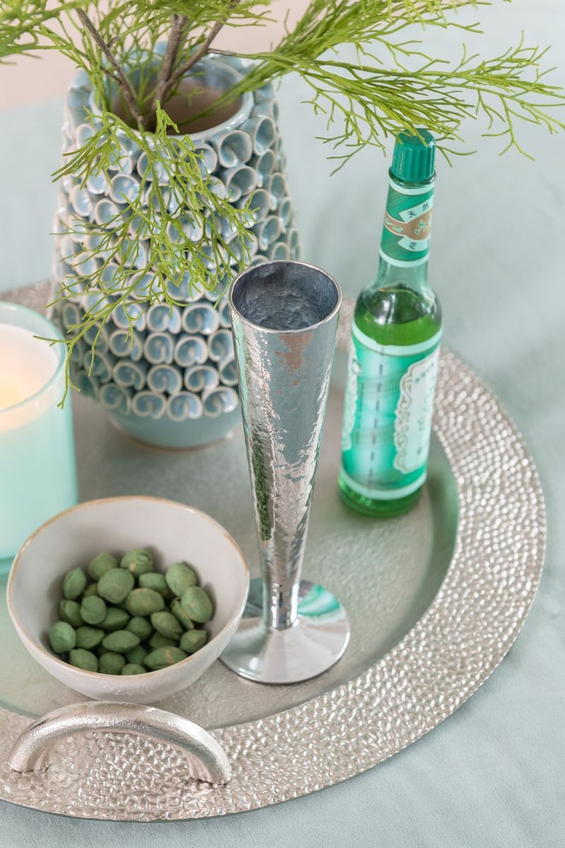 Stříbrná sklenička na šampaňské Glass silver - Ø 7*23 cm J-Line by Jolipa Stříbrná sklenička na šampaňské Glass silver - Ø 7*23 cm J-Line by Jolipa