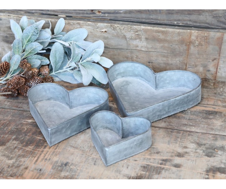 Sada 3ks plechové boxy ve tvaru srdce Zinc - 22*22*5cm Chic Antique
