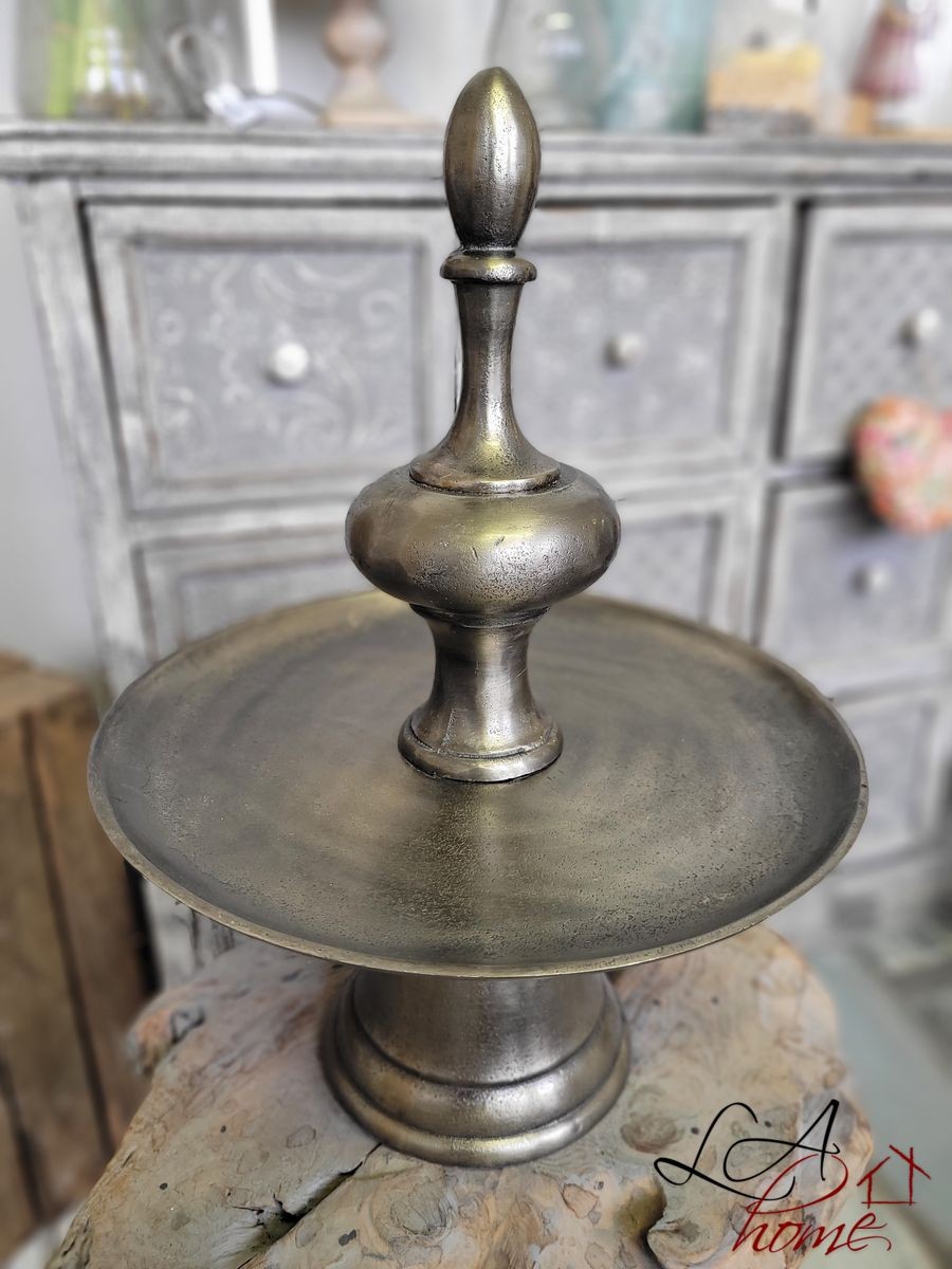 Šedý kovový jednopatrový etažér Pew - Ø 34*47 cm Colmore by Diga Šedý kovový jednopatrový etažér Pew - Ø 34*47 cm Colmore by Diga