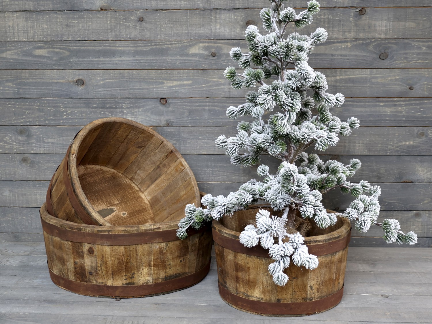 Dřevěné retro vědro / obal na květináč - Ø 30*17cm Chic Antique Dřevěné retro vědro / obal na květináč - Ø 30*17cm Chic Antique